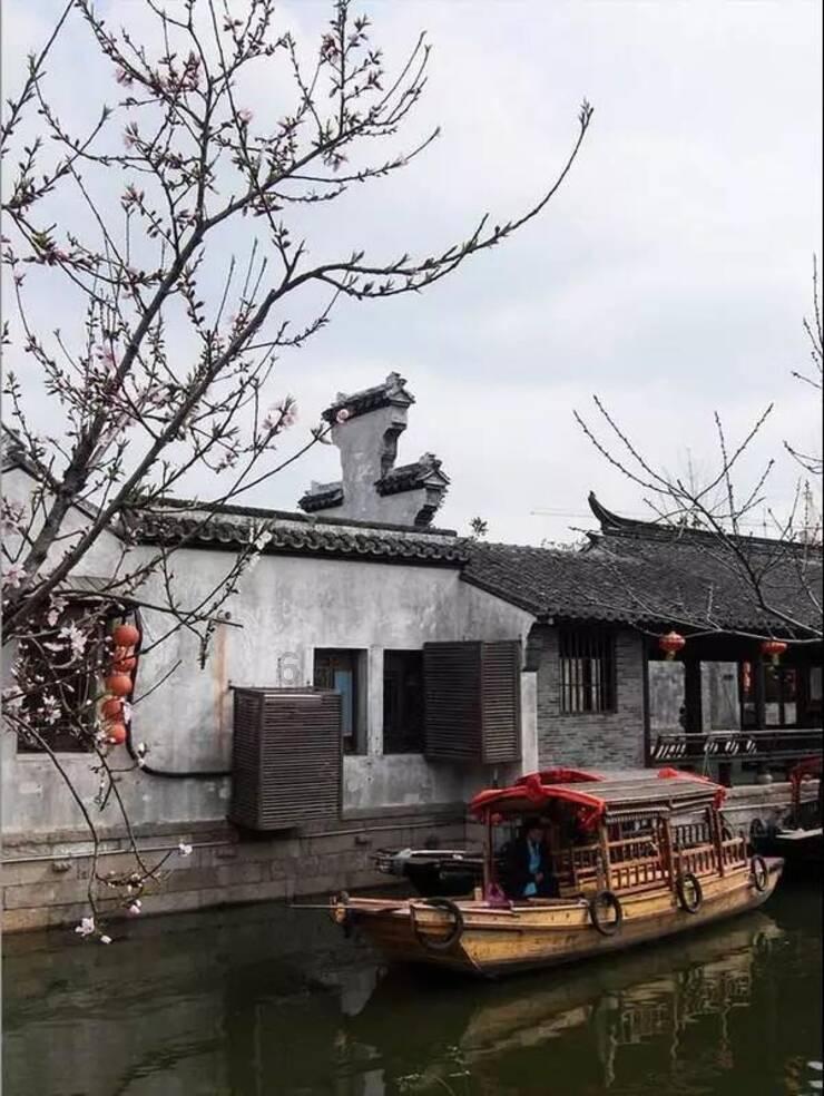 逃出昏暗的地下室